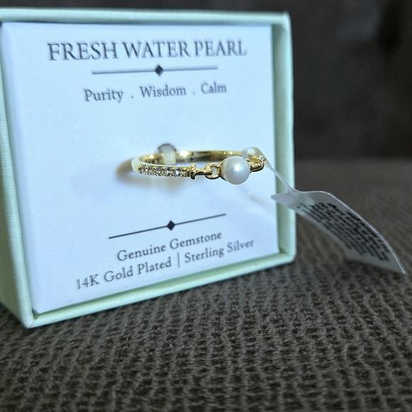 Shivam Dainty Fresh Water Pearl and White Topaz Ring💍 - Picture 5 of 16